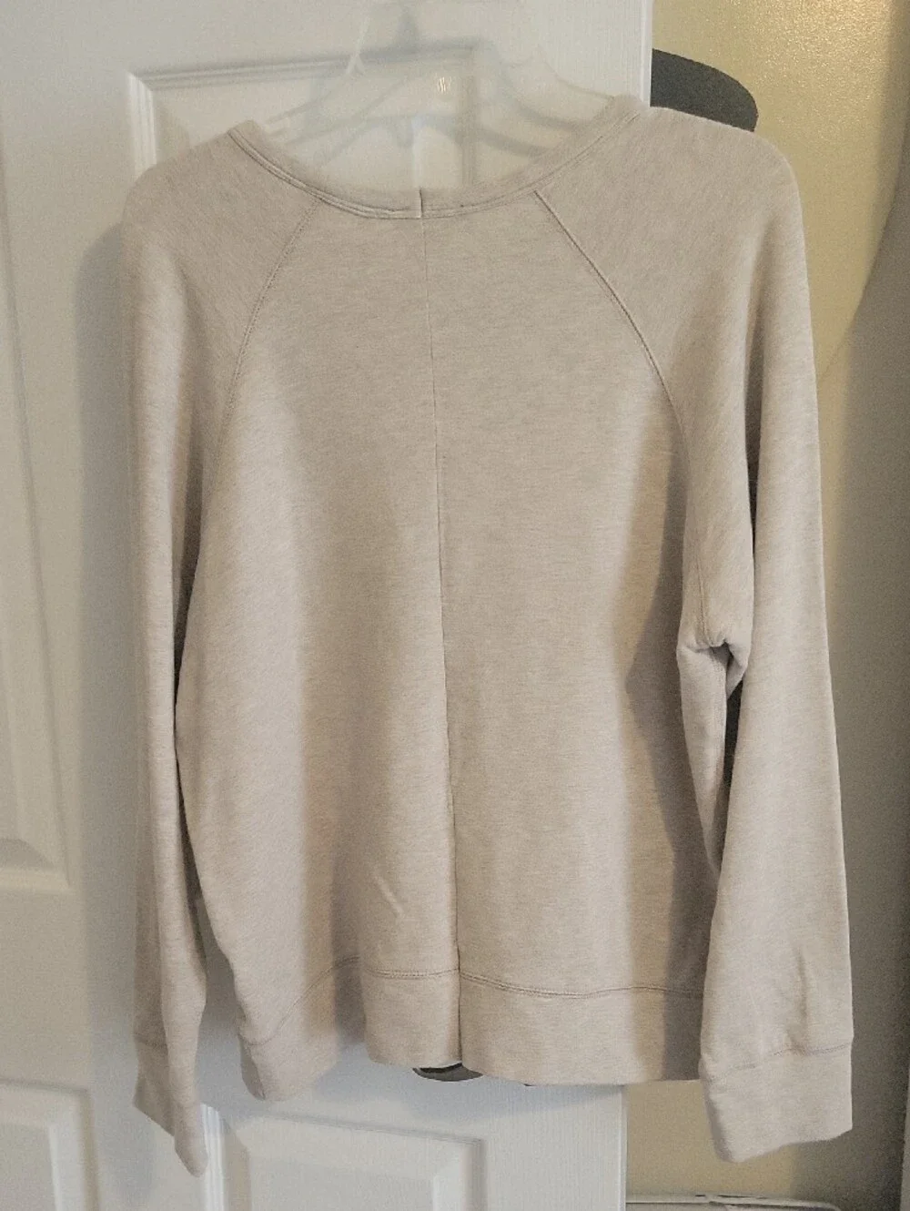 Karen Kane SzXL Beige Cream Horse-Print Crewneck SweatShirt